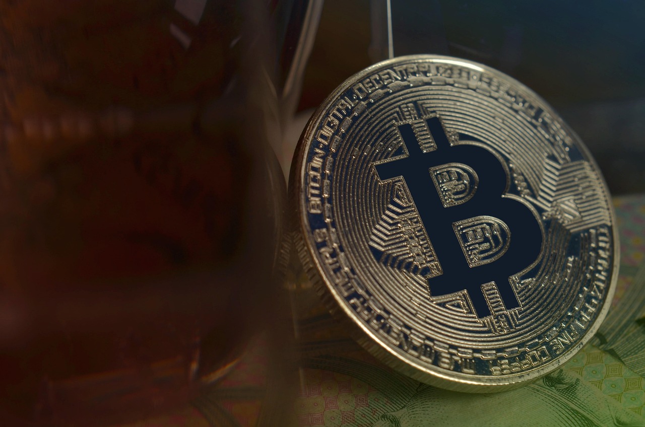 嘉信理财CEO Rick Wurster：一年内推出加密货币现货交易